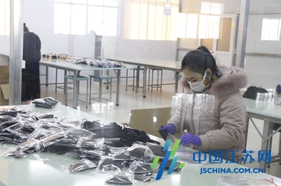 響水全力服務企業轉產口罩防護服