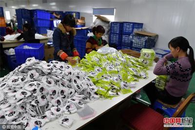 防霾口罩供不應(yīng)求 廈門一企業(yè)日出貨30萬個_手機中國網(wǎng)